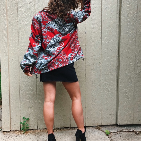 Red patterned light jacket - Picture 3 of 4